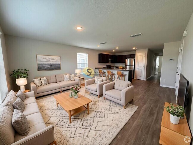 Building Photo - 617 Century 21 Dr