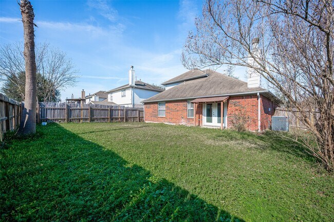 Foto del edificio - 17319 Lobo Trail