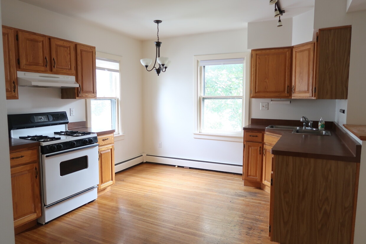 eat-in kitchen - 20 Avondale Park