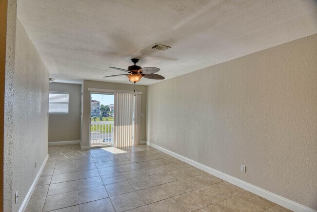 Building Photo - 1414 Bahia Dr