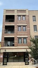 Building Photo - 3336 W Irving Park Rd
