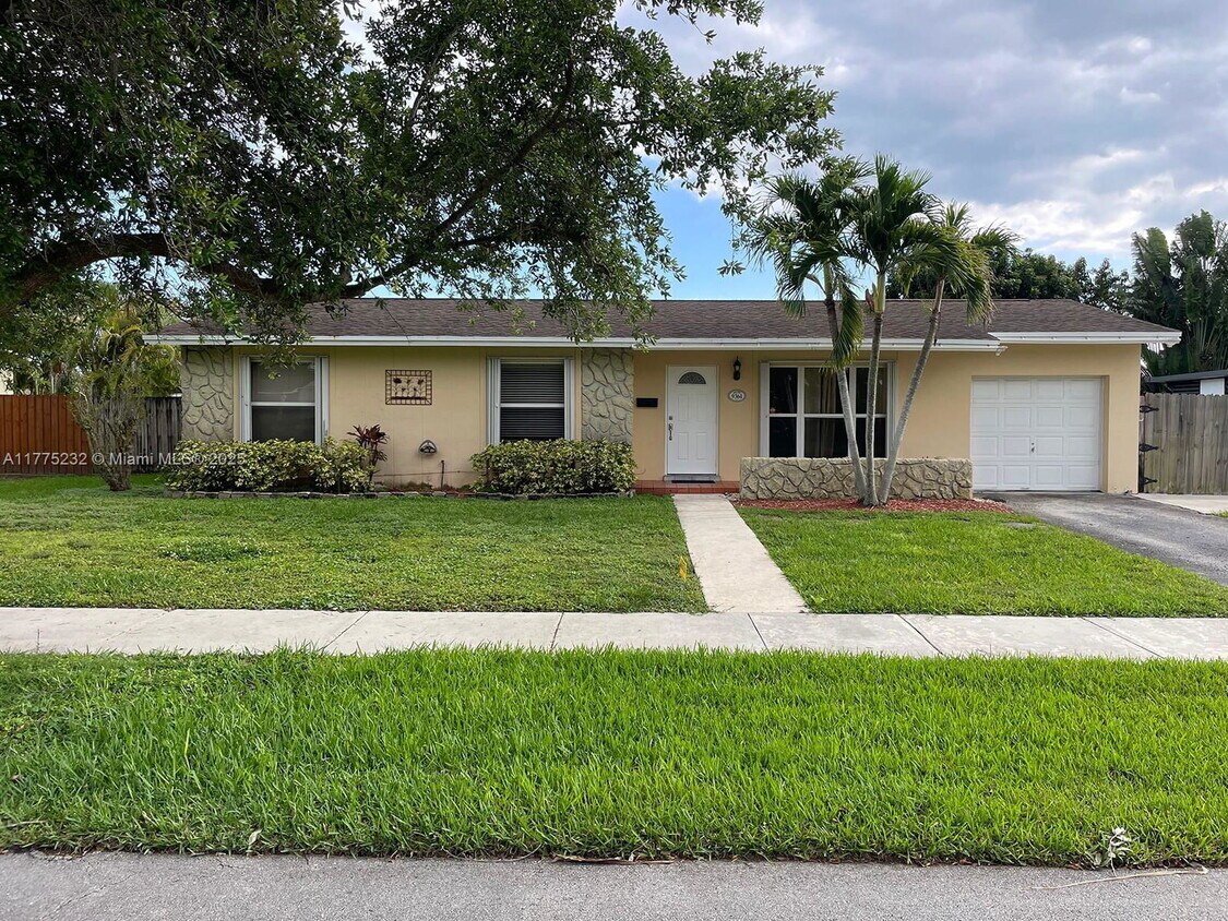 Foto principal - 9364 SW 184th Terrace
