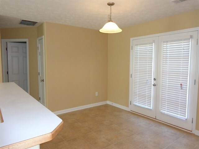 Building Photo - 1698 Bismarck Cir