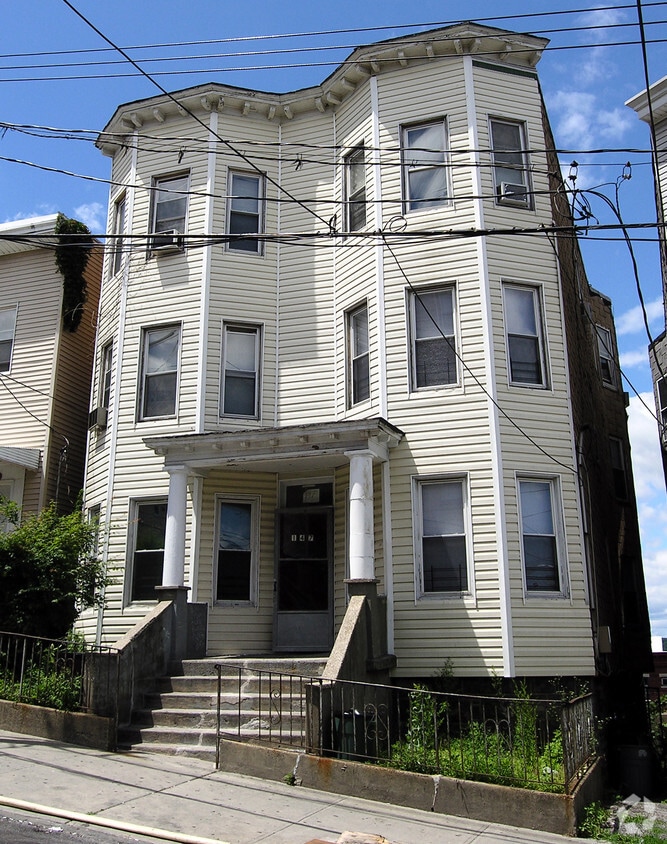 147 Beech St, Yonkers, NY 10701 Apartments in Yonkers, NY