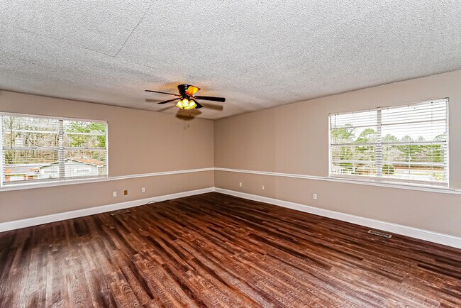 Foto del edificio - 2604 Hickory Ln