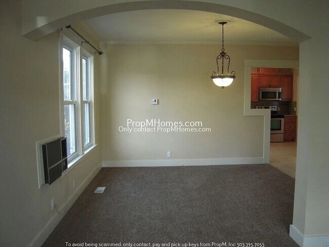 Foto del edificio - Timeless Belmont Home with Modern Updates!