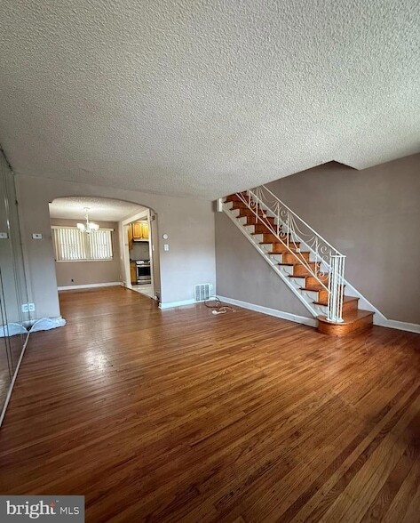 Photo - 4240 Sheffield Ave Townhome