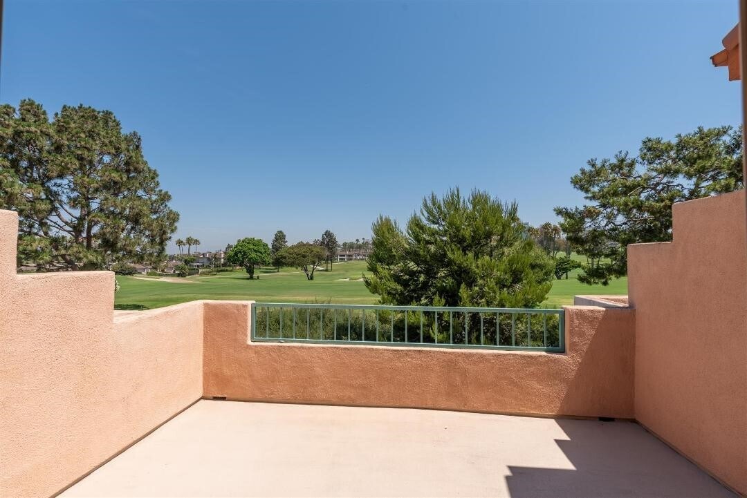 Primary Photo - 260 Villa Point Dr