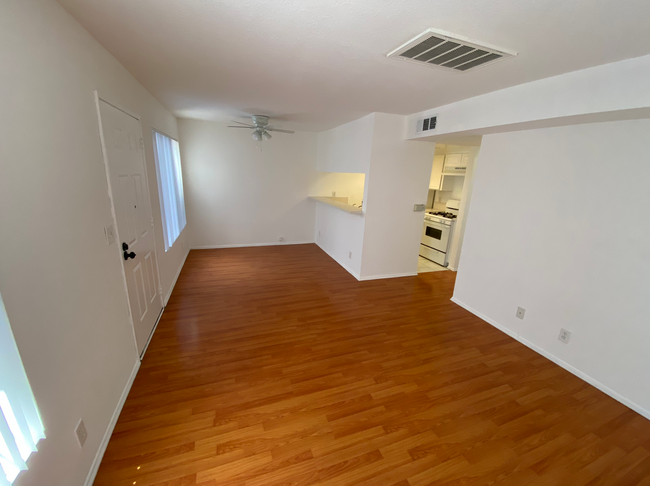 Living room - 5617 Carlton Way