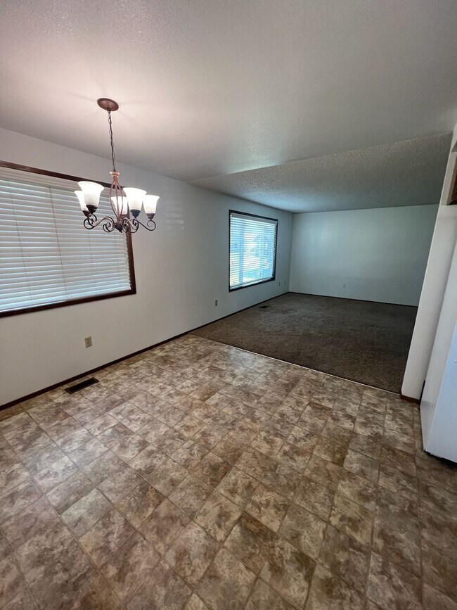 Building Photo - Adorable 2 Bedroom in Lynden!