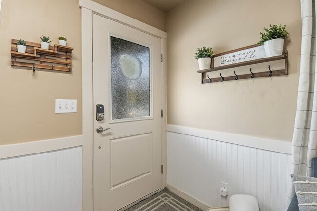 Foto del edificio - 2106 Ison Ct