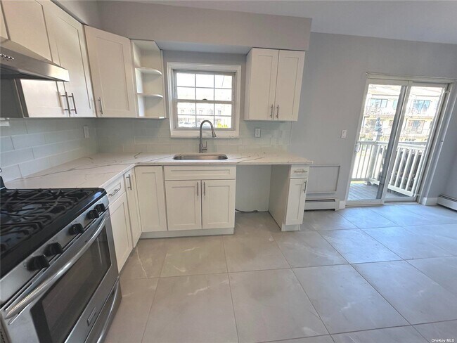 Foto del edificio - 120-19 Cove Ct