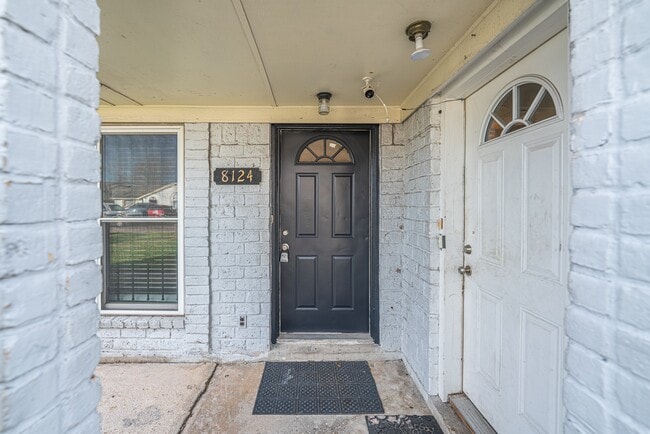 Foto del edificio - 8124 Beech Cove Ln