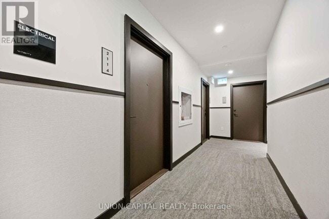 Building Photo - 10 Abeja St