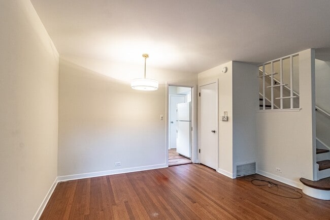 Building Photo - 519 1/2 Ridge Rd
