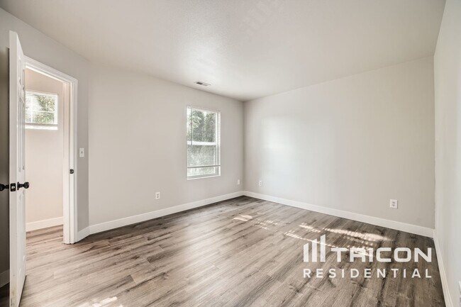 Foto del edificio - 13213 122nd Ave E