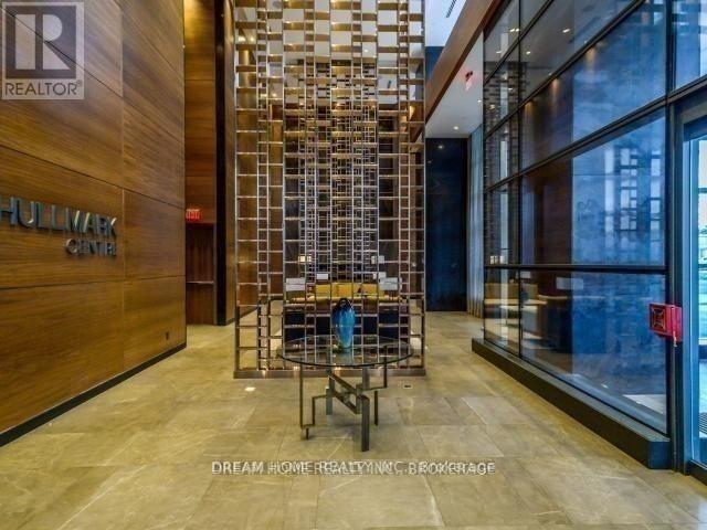 Photo du bâtiment - 5-2615 Sheppard Ave E