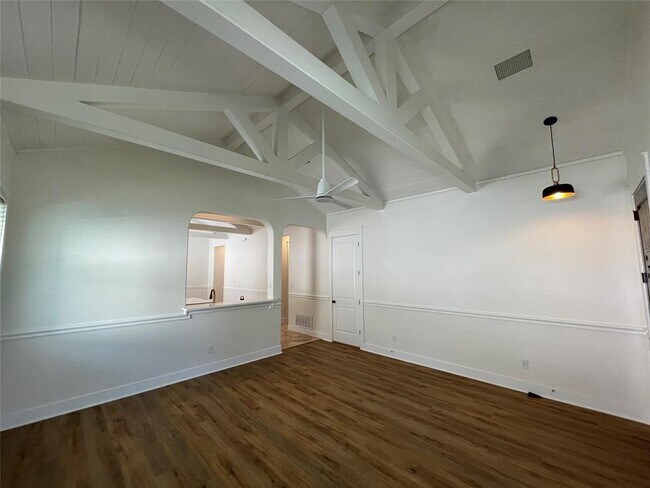 Foto del edificio - 706 W Lockhart St
