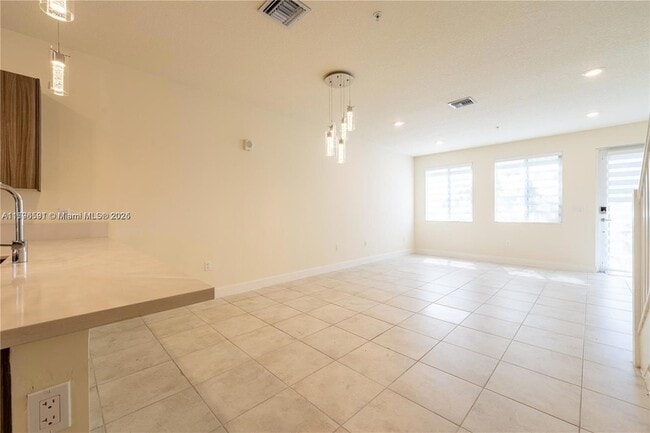 Building Photo - 6425 NW 103rd Pl