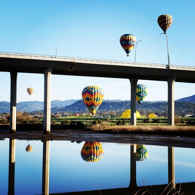 Building Photo - 925 Marina Dr