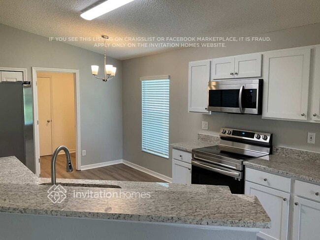 Building Photo - 4431 Manchester Dr