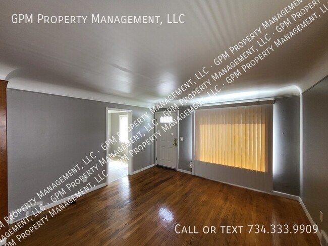 Building Photo - Great Family Home In St. Clair Shores!
