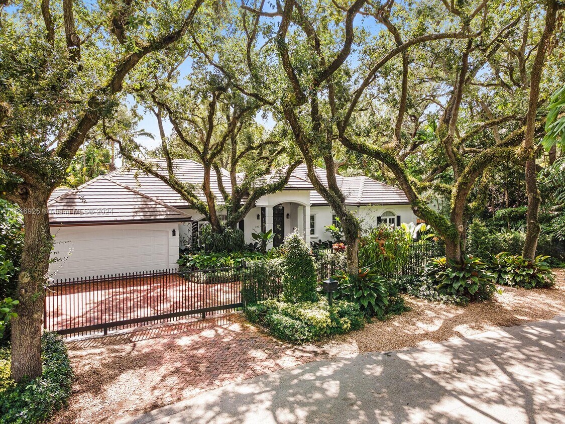 Primary Photo - 7277 SW 53rd Ct