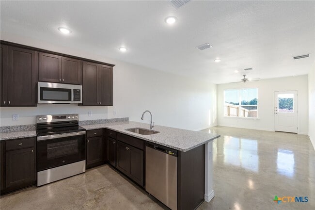 Foto del edificio - 3802 Pecan Hickory Trl