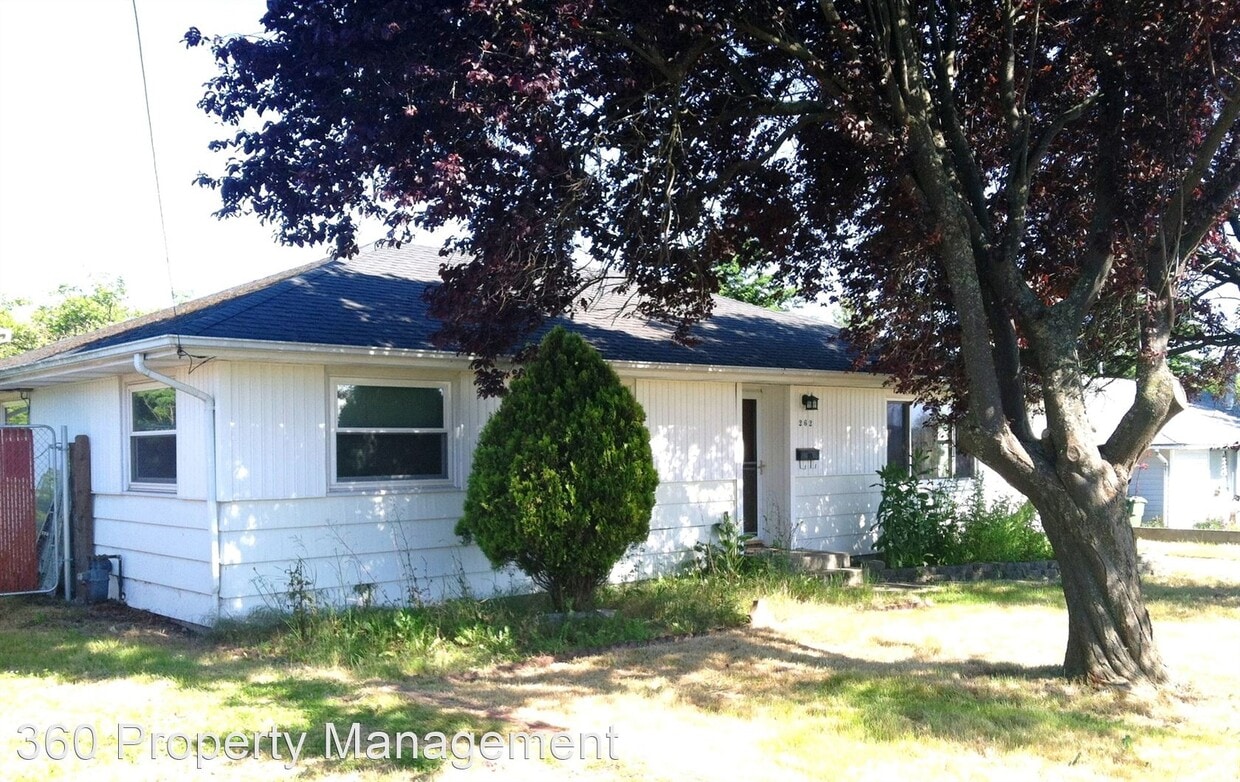 Primary Photo - 3 br, 1 bath House - 262 SE Pasek Street