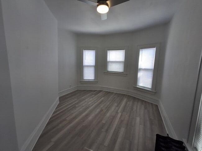Unit 1- Studio - Castle Property Services Apartments