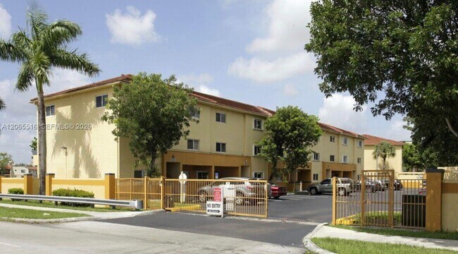 Foto del edificio - 8270 SW 149th Ct