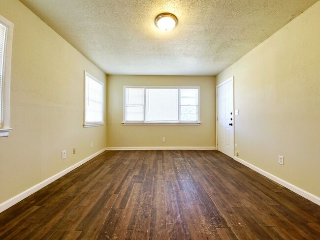 Foto del edificio - MOVE-IN SPECIAL: Cozy 3 Bedroom Home in East Lubbock