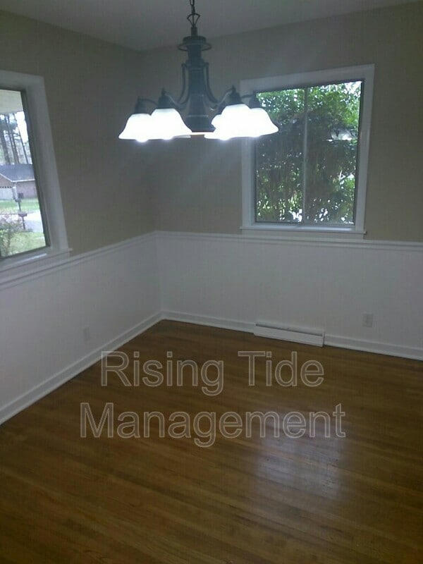 Building Photo - 1109 Barnisdale Rd