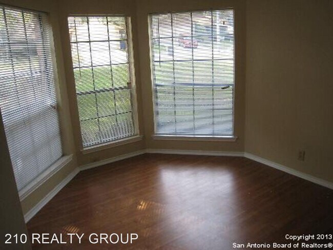 Foto del edificio - 3 br, 2 bath House - 5506 TIMBER SHADE
