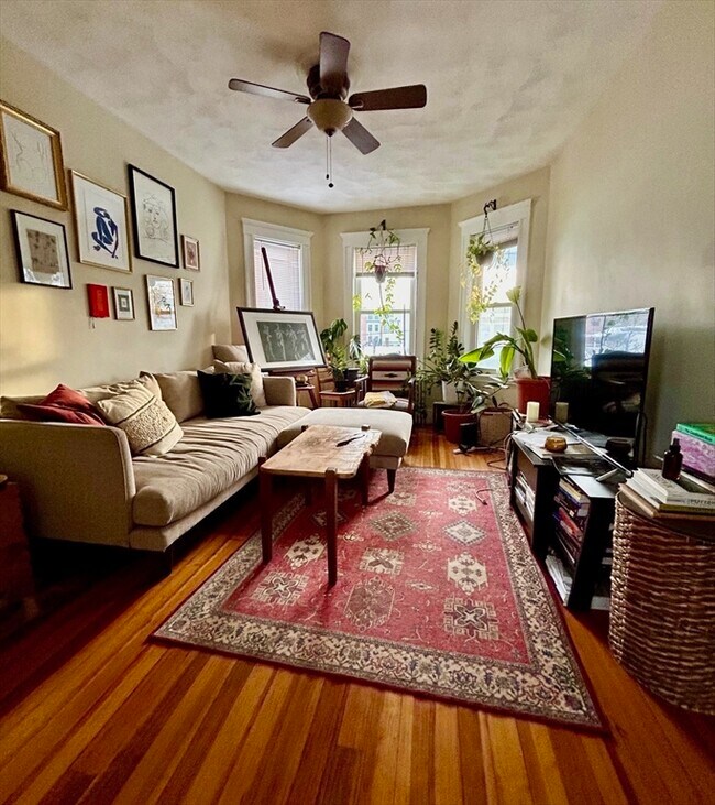 Building Photo - 11 Heath St