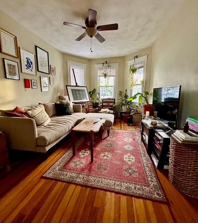 Building Photo - 11 Heath St