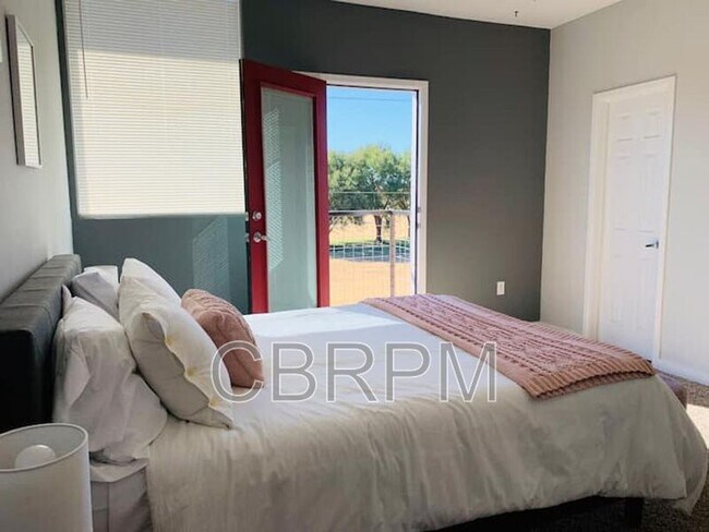 Foto del edificio - 2101 40th St