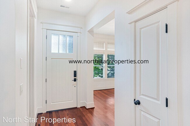Foto del edificio - 2 br, 3 bath House - 10042 SW Morrison St