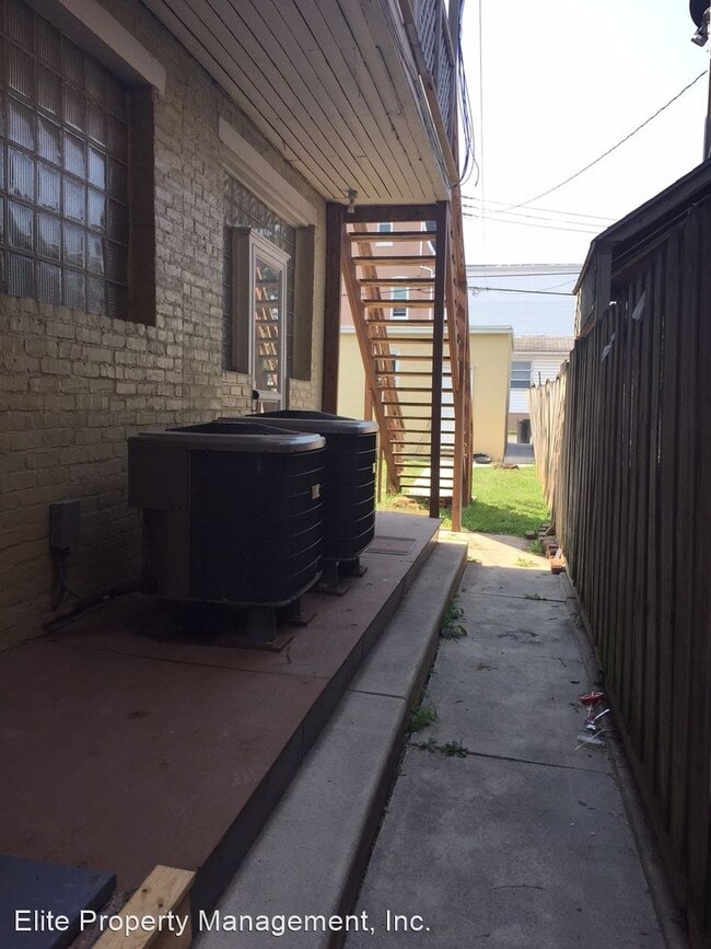 Building Photo - 1 br, 1 bath House - 702 Roosevelt Ave., A...