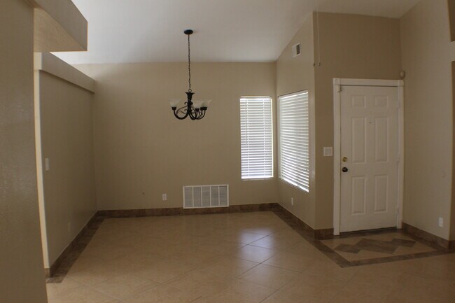 Building Photo - 3558 Brabham Ave