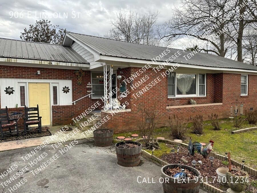 Foto principal - 906 E Lincoln St