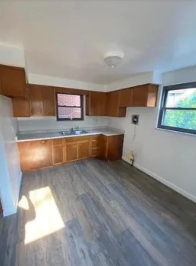 Kitchen (stove not shown) - 799 Greenfield Ave