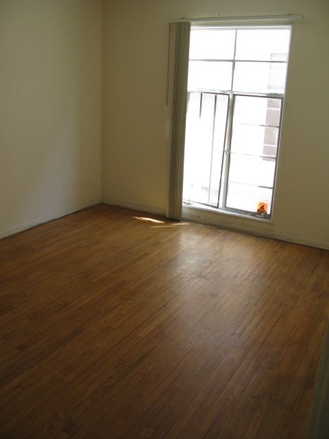 Building Photo - 5301 Russell Ave
