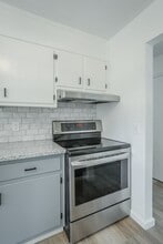 Building Photo - 1364 Meadowood Dr
