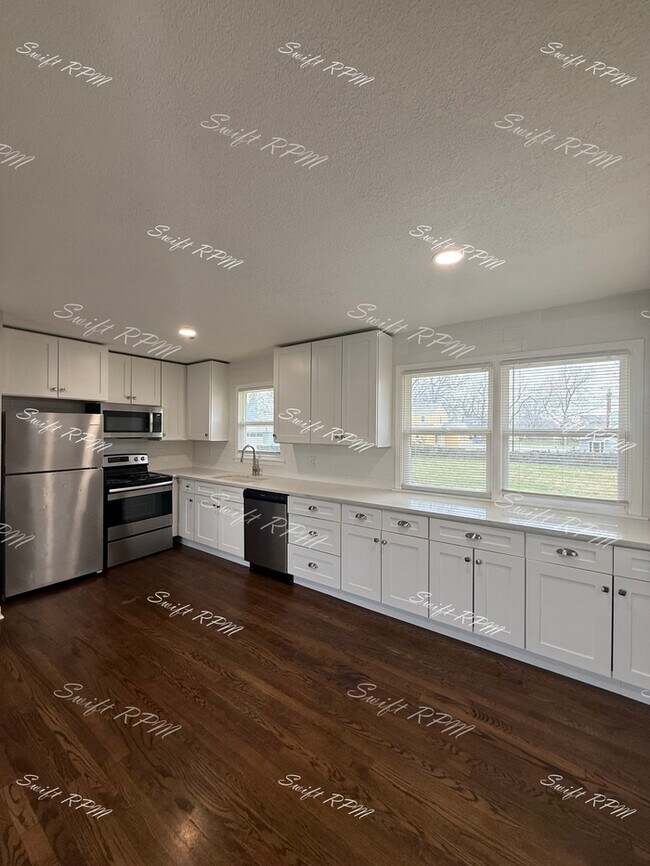 Foto del edificio - 1827 E 75th Terrace