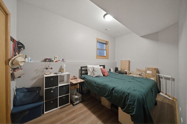 Foto del edificio - 844 N Wood St