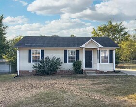 Building Photo - 670 Artic Ave
