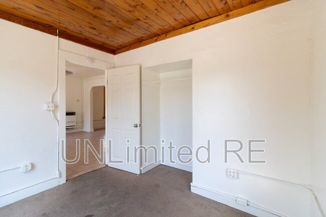 Building Photo - 306 S Humphreys St