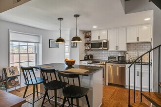 Building Photo - 627 N 18th St