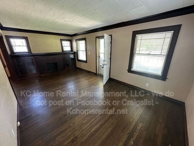 Foto del edificio - 6838 The Paseo